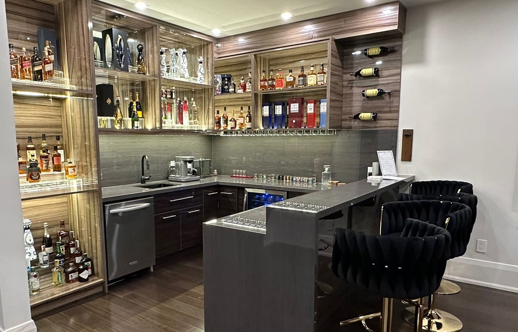 Custom Bar
